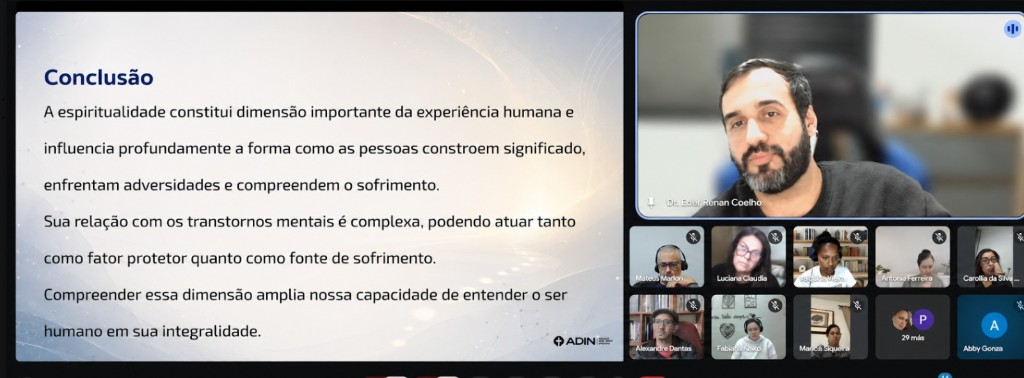 Turma da pós-graduação ADIN participando de aula online ao vivo